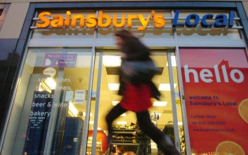 Sainsbury’s closes in on Asda in supermarket war
