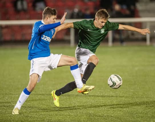 Andy Murdoch, left, believes a win tomorrow could get in the heads of Hibs. Picture: Phil Wilinson