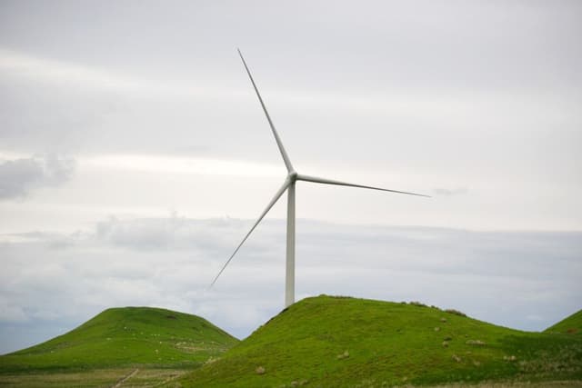 Scotland creates record green power in 2015