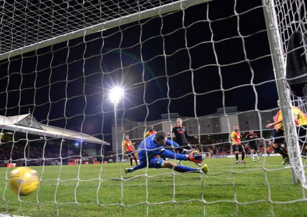 Aberdeen's Jayden Stockley scores to make it 2-1. Picture: rob Casey/SNS