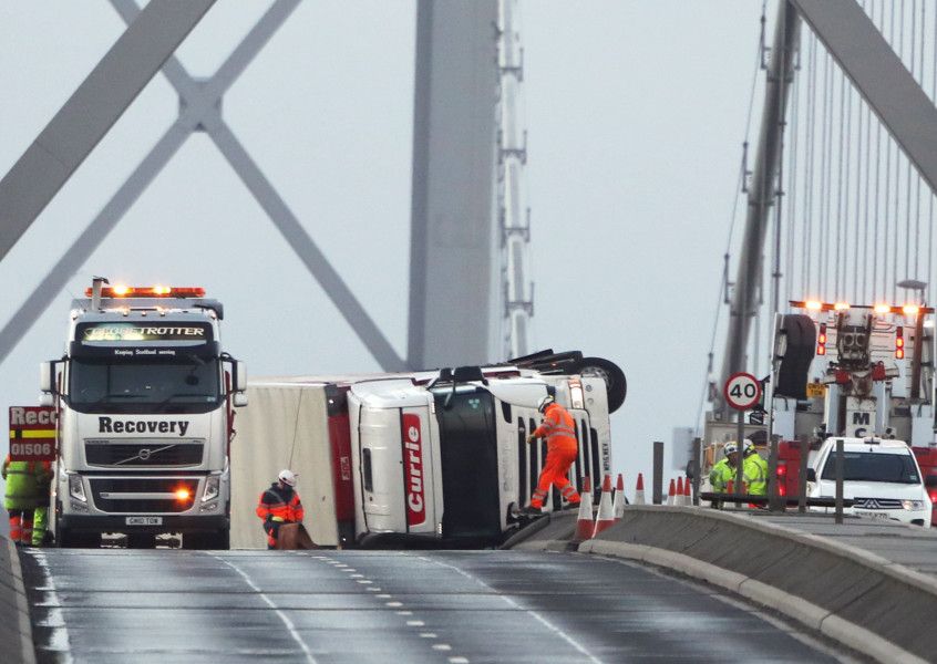 Lorries defying wind limits may face tougher penalties