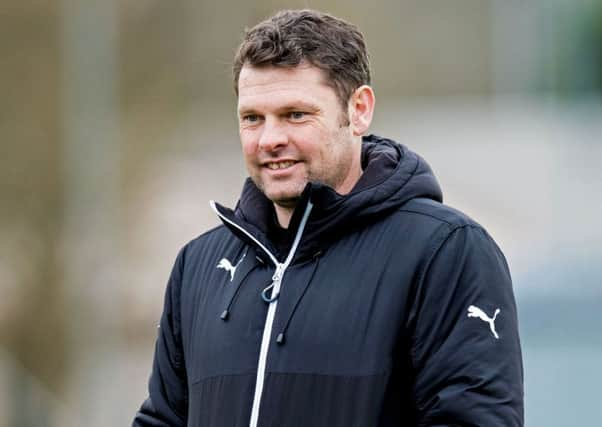 Rangers manager Graeme Murty keeps an eye on the players in training. Picture: Ross Parker/SNS