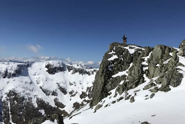 30/04/18Ã‰
GLENCOE MOUNTAIN RESORT - HIGHLANDS.
Glencoe still has skiers and boarders on powder snow one last resorts still open for winter sports that has powder snow