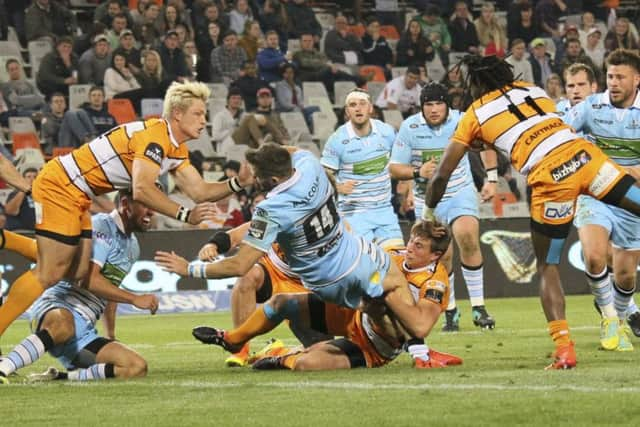 Glasgows Tommy Seymour (No 14) drove forward from an attacking lineout. Photograph: Kulu Ferreira/ Sportzpics